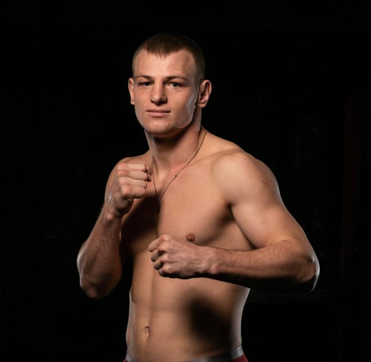 "Спас человека и понял, что я на своем месте". Пожарный Владислав Гела о спасении жизней и работе после ракетных ударов РФ