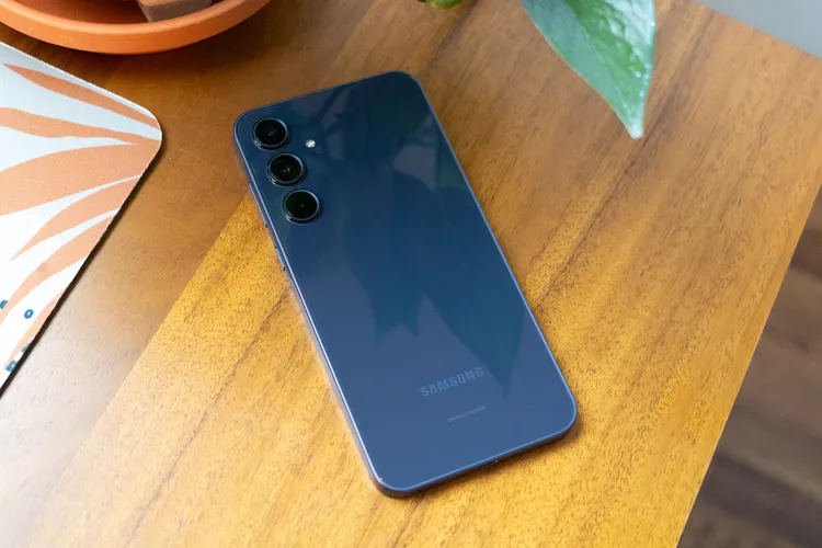 Топ-5 хороших и качественных смартфонов по цене до 20 000 гривен