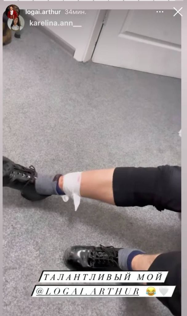 Участник шоу "Танцы со звездами" Артур Логай серьезно травмировал ногу и попал в больницу (фото)