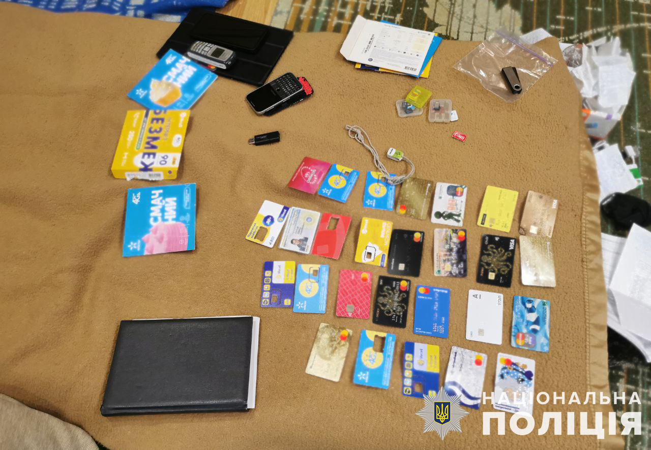 В Запорожье "волонтер" обманул жену без вести пропавшего бойца ВСУ (фото)