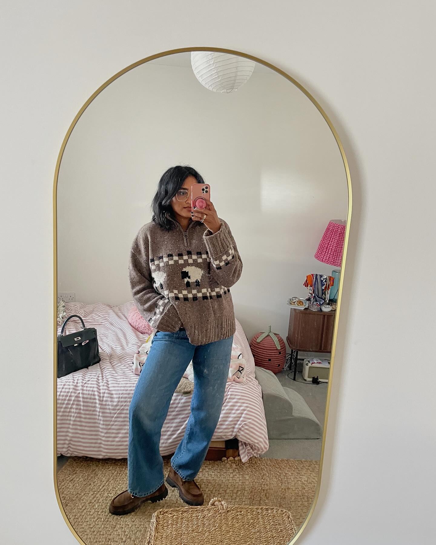 Тепло і стильно: 12 ідеальних светрів для цієї зими