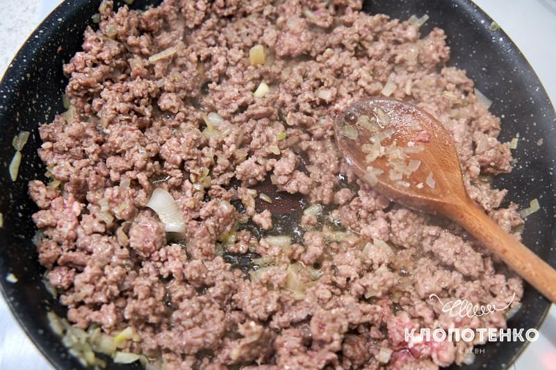 Клопотенко показал, как просто и быстро испечь настоящий пастуший пирог