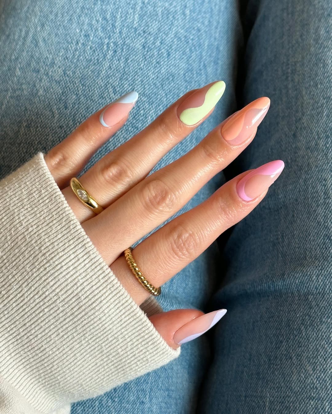 Какой маникюр сделать на Пасху, чтобы выглядеть безупречно: трендовые дизайны весны 2025