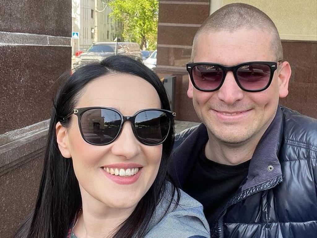 Ексчоловік відомої телеведучої демобілізувався з фронту: що відомо