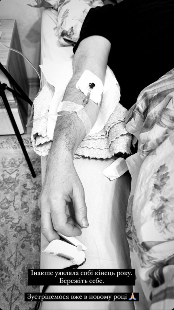 Жена Виктора Павлика назвала диагноз певца и сказала, почему он оказался под капельницей