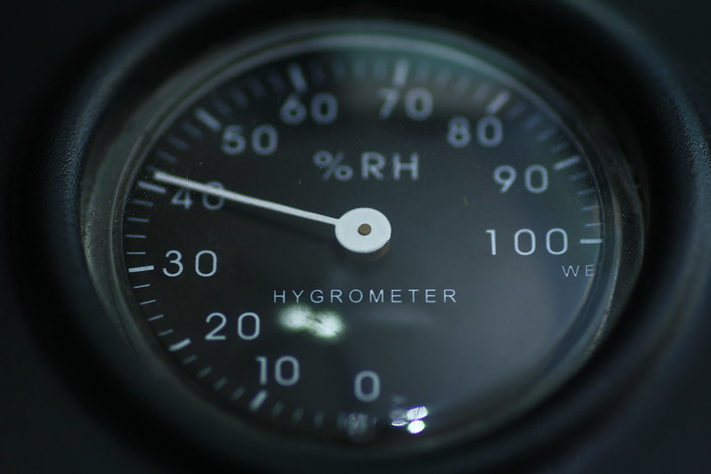 Якою має бути вологість у квартирі і на що вона впливає