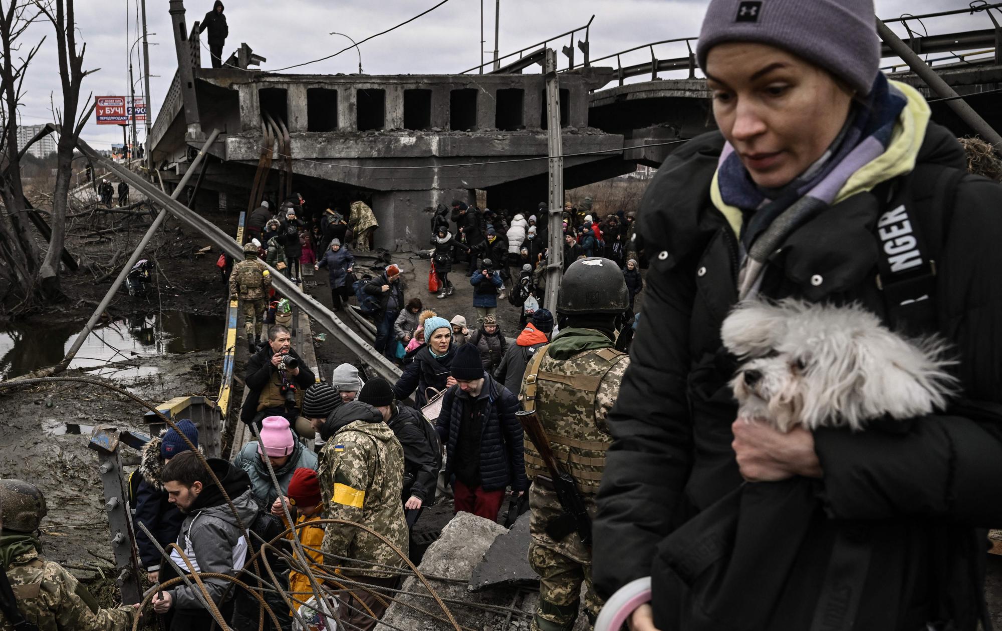 Украинским защитникам удалось провести эвакуацию из Ирпеня. Как это было