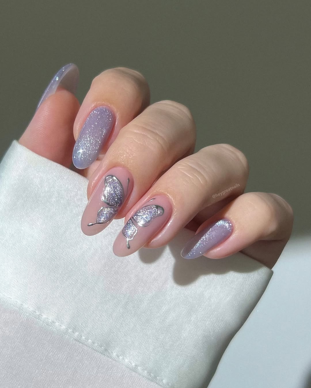 Бабочки на ногтях - самый горячий весенний тренд маникюра, который покоряет модниц во всем мире