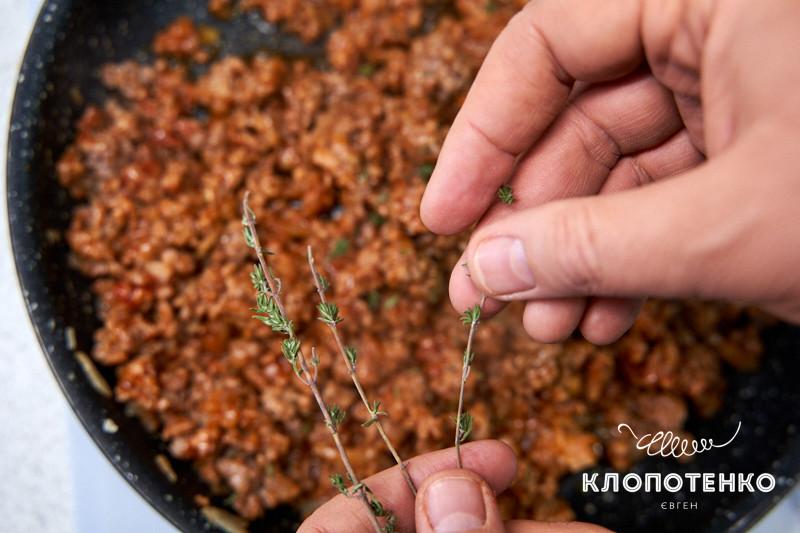 Клопотенко показал, как просто и быстро испечь настоящий пастуший пирог