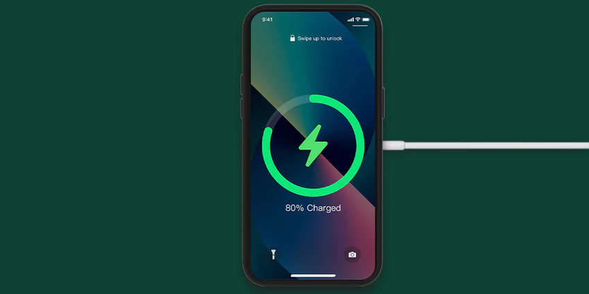 Для iPhone выпустили необычный чехол с цветным экраном: первые фото и видео