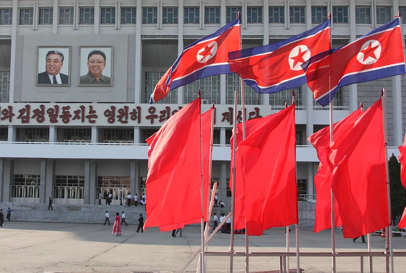 "Нетоварне сусідство". Як і чим торгують між собою ворогуючі країни