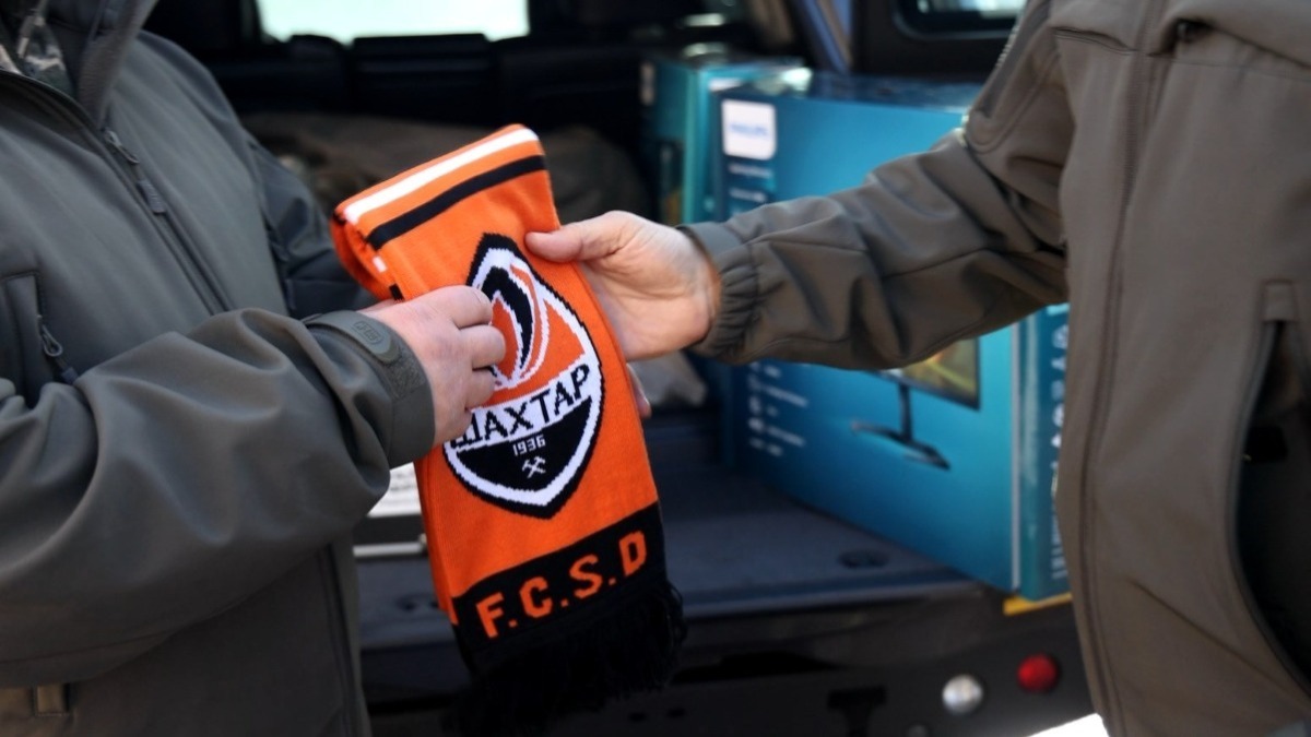 Бійцям 110-ї бригади, які врятували прапор "Шахтаря", передали обладнання від Ахметова