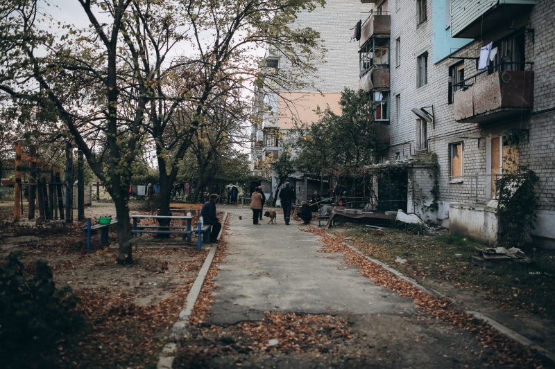 "Россияне носили белье ВСУ, а, убегая, снимали форму". Репортаж из освобожденного Лимана