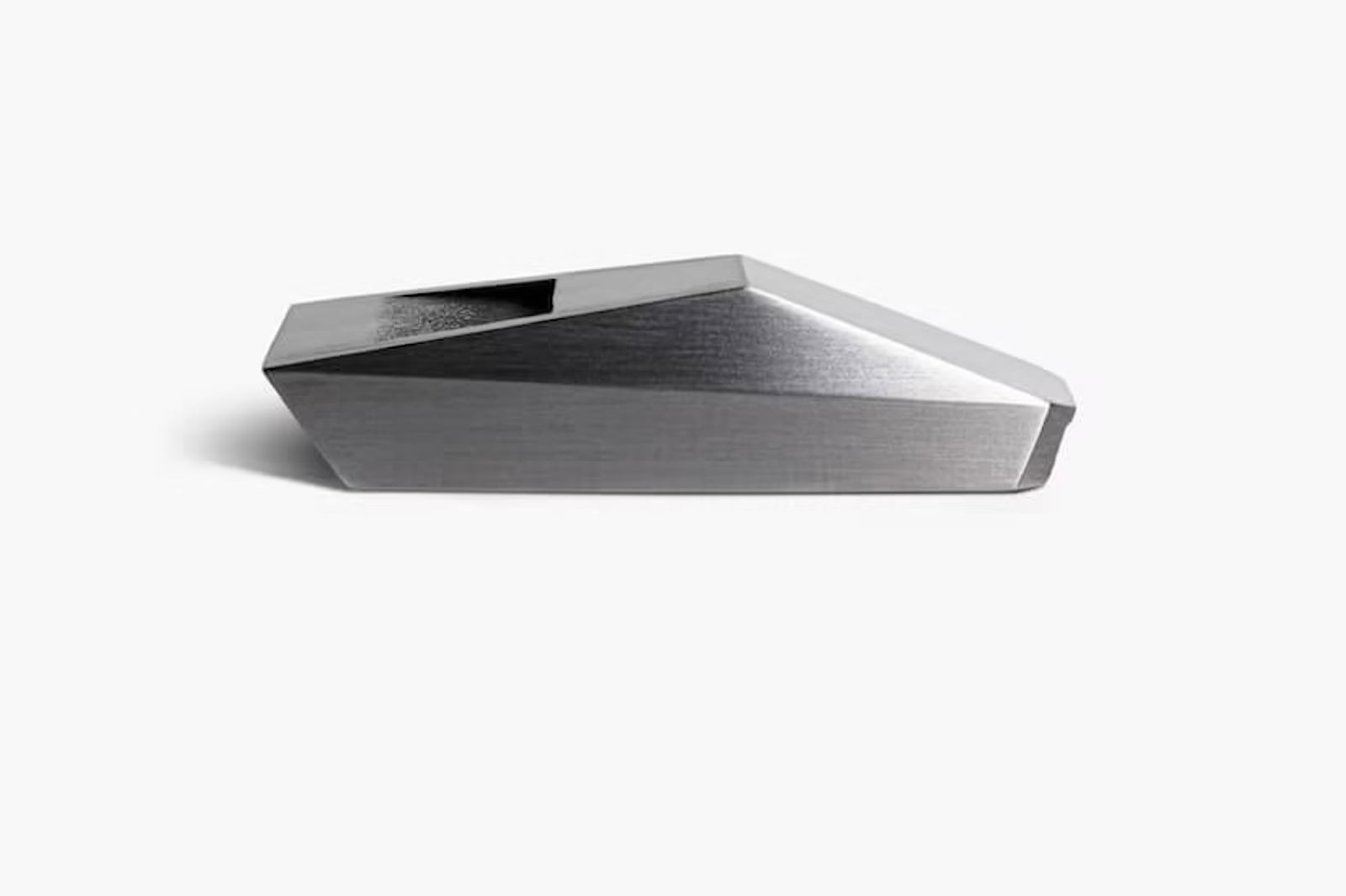 Готовы по свистку: Tesla показала необычный Cybertruck за 50 долларов и распродала его за два часа