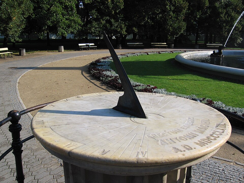 Летнее солнцестояние 2024: как наблюдать без устройств