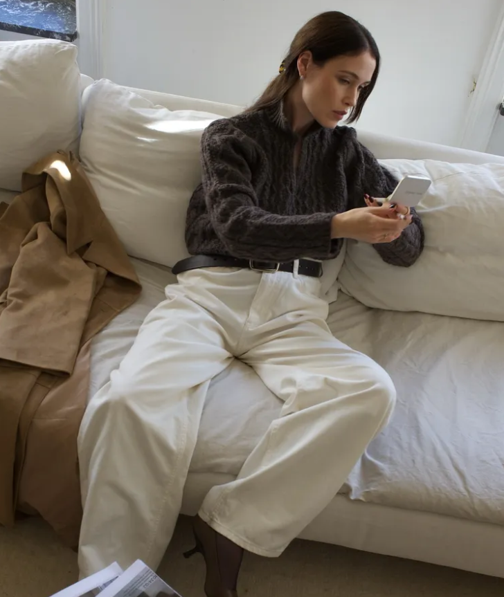 Тепло і стильно: 12 ідеальних светрів для цієї зими