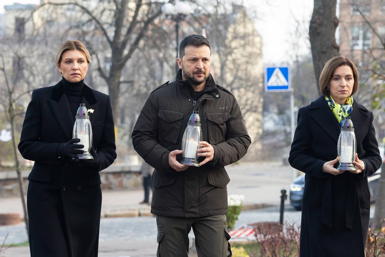 Який сімейний лук обрали Зеленські для вшанування пам‘яті загиблих у річницю Революції свободи