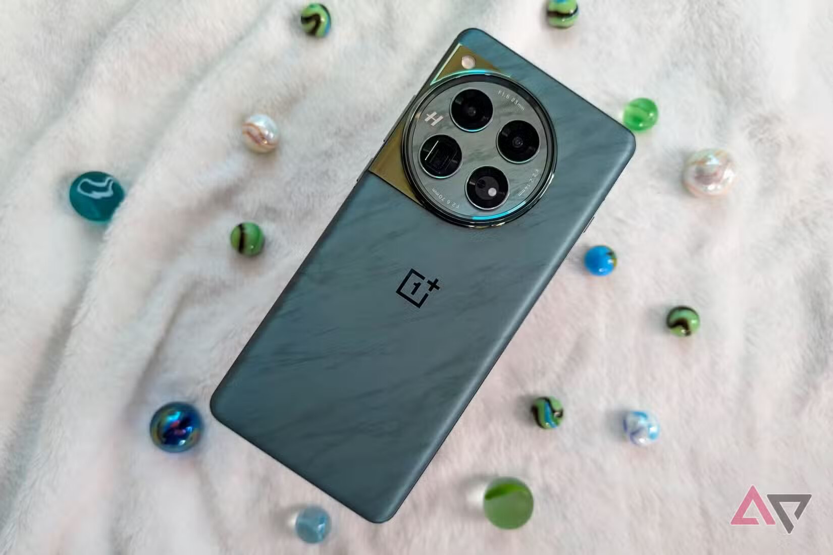 10 лучших телефонов на Android не за все деньги мира