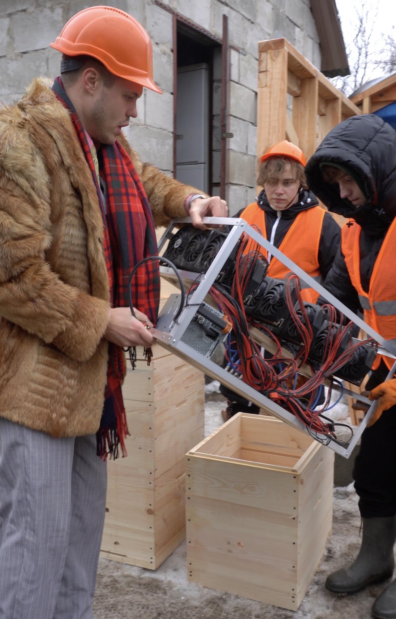 Блогер Антон Скуратов встановив перші у світі криптовулики.