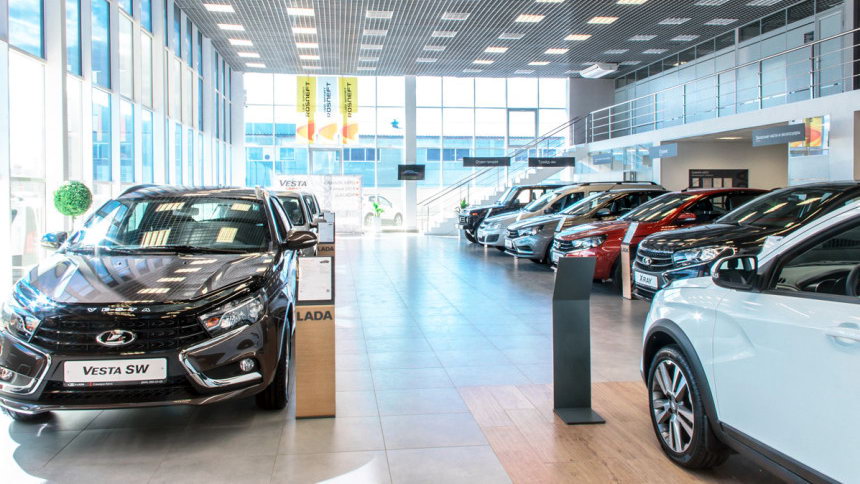Война России с Украиной обрушит российский автомобильный рынок