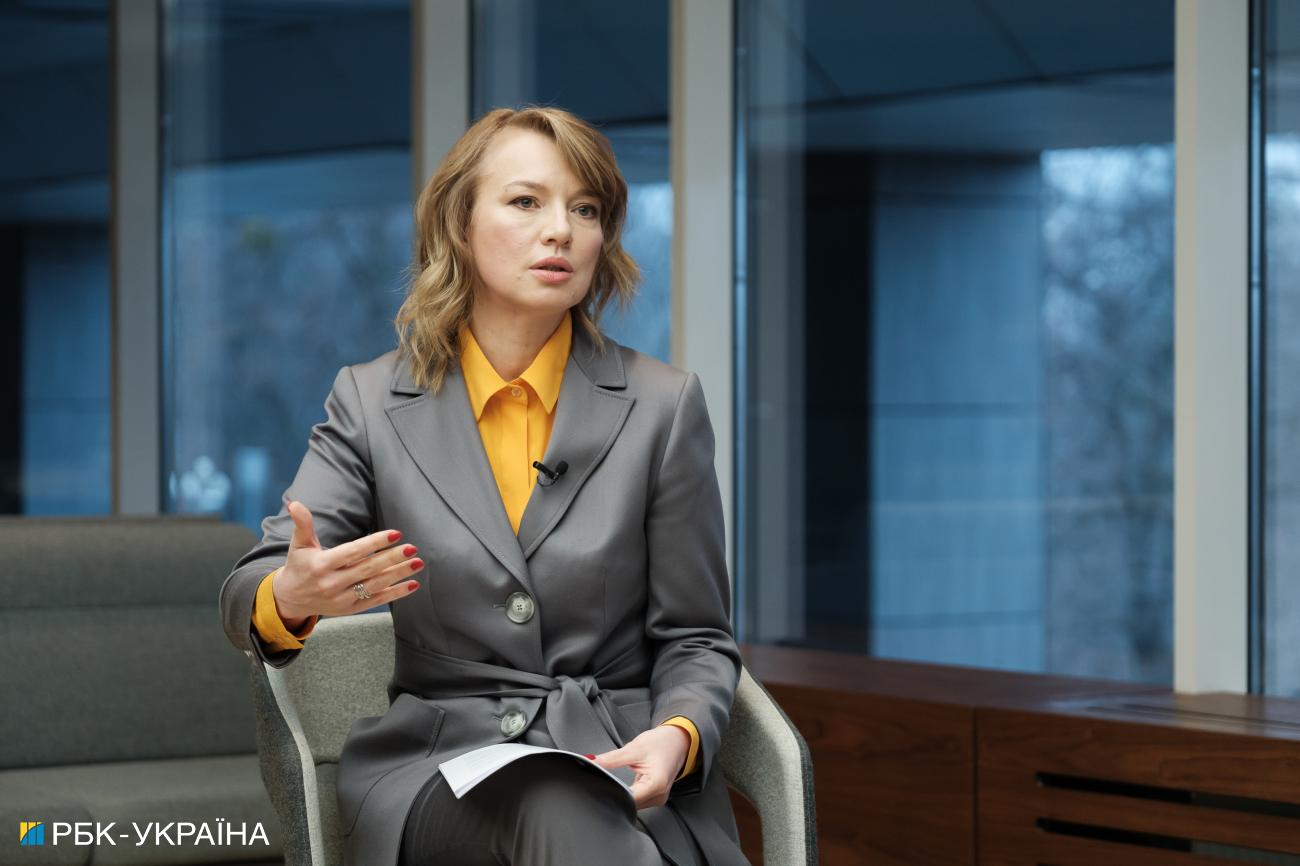 Елена Шуляк: Вопрос легитимности власти в Украине во время войны играет на руку только Путину