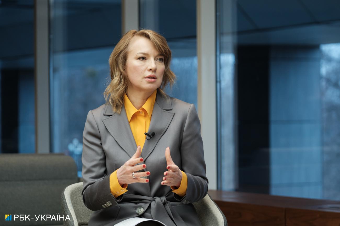 Елена Шуляк: Вопрос легитимности власти в Украине во время войны играет на руку только Путину