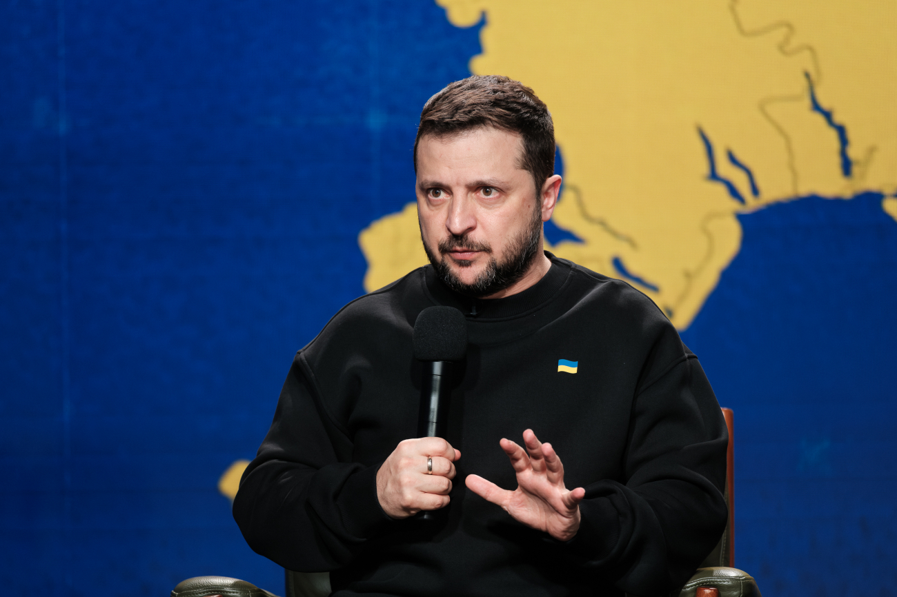 От делового шика до милитари. Эволюция стиля Зеленского: взгляд спустя годы