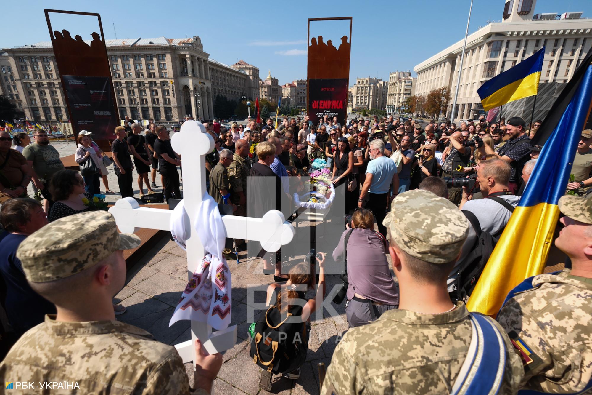 &quot;Вибрала боротьбу за волю України&quot;. У Києві попрощались із військовою Наталією Кузнєцовою (фото)