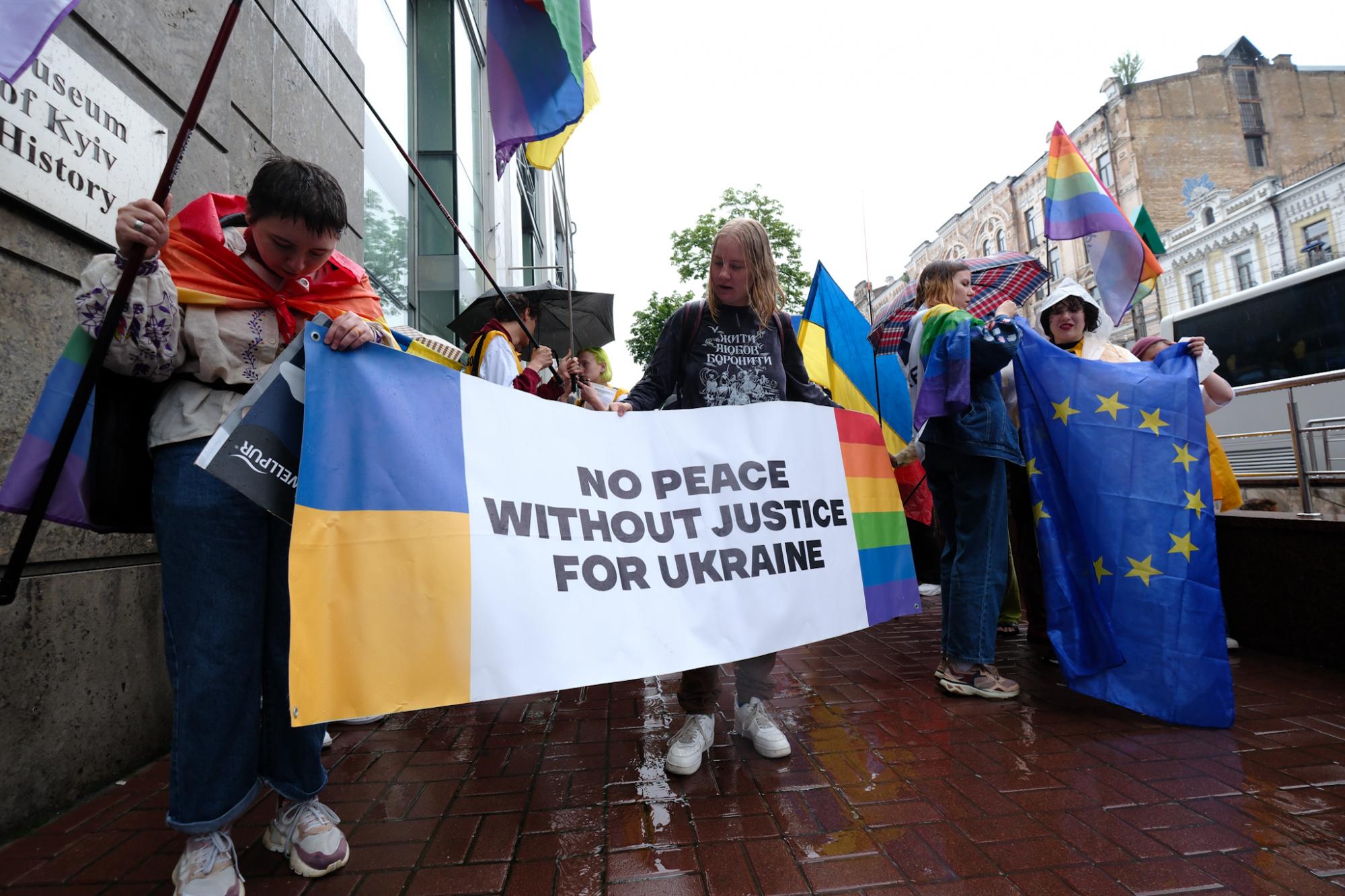 &quot;Гомофобия - это Россия&quot;. Как проходил ЛГБТ-прайд в Киеве