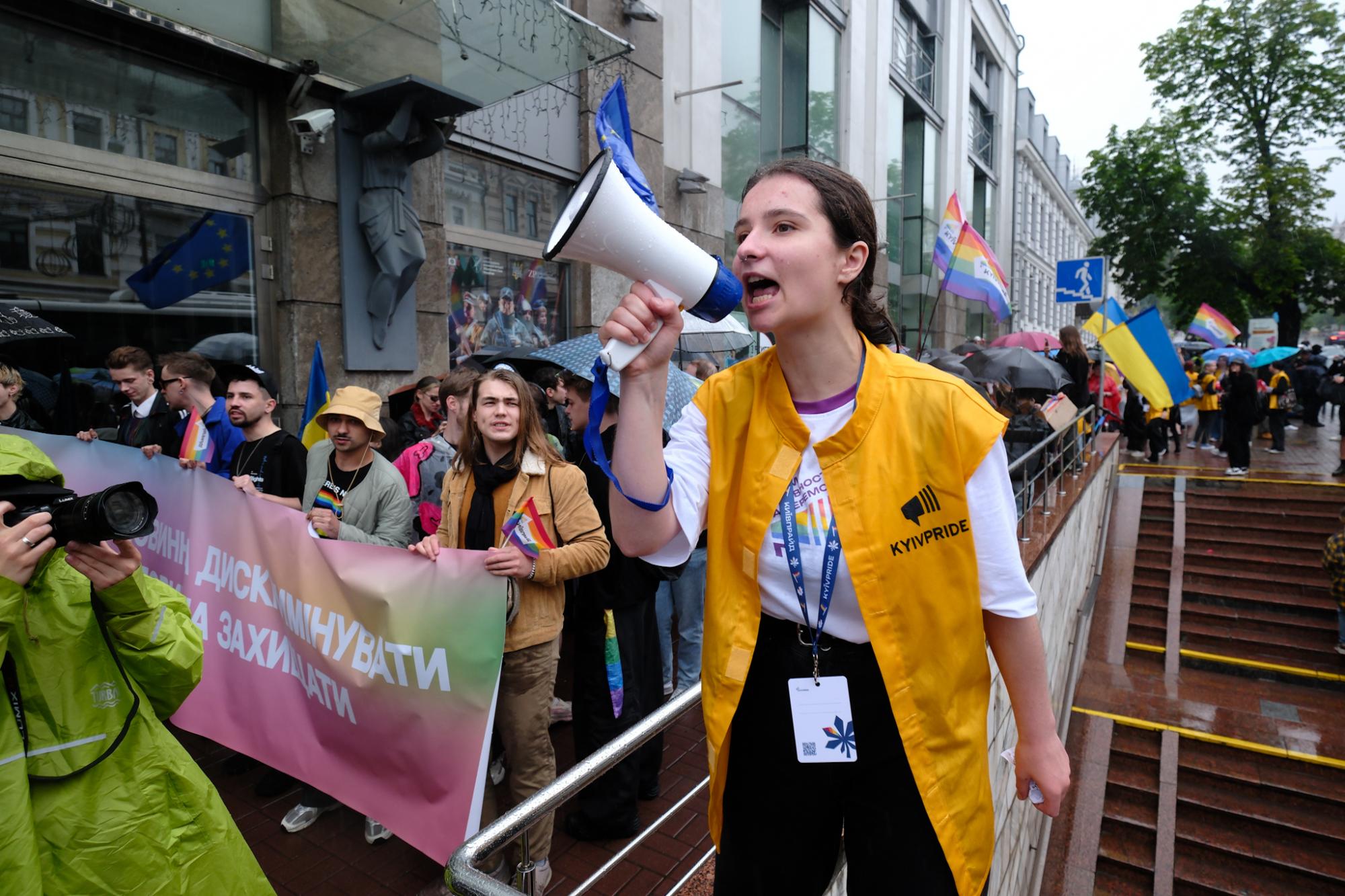 "Гомофобія - це Росія". Як проходив ЛГБТ-прайд у Києві