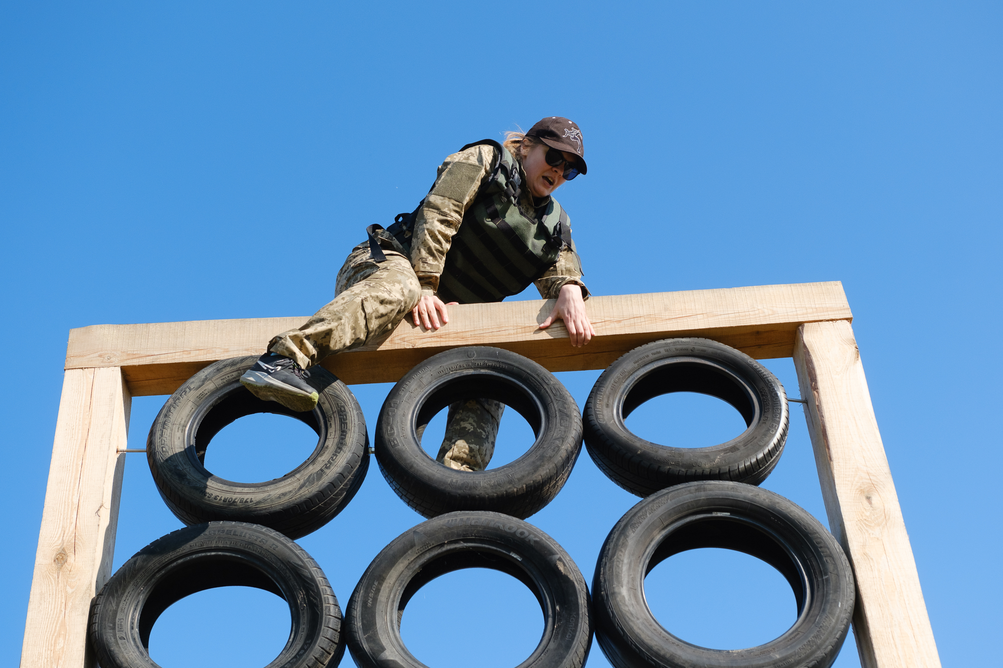 Дивіться, як виглядає нова жіноча військова форма ЗСУ: фото з полігону
