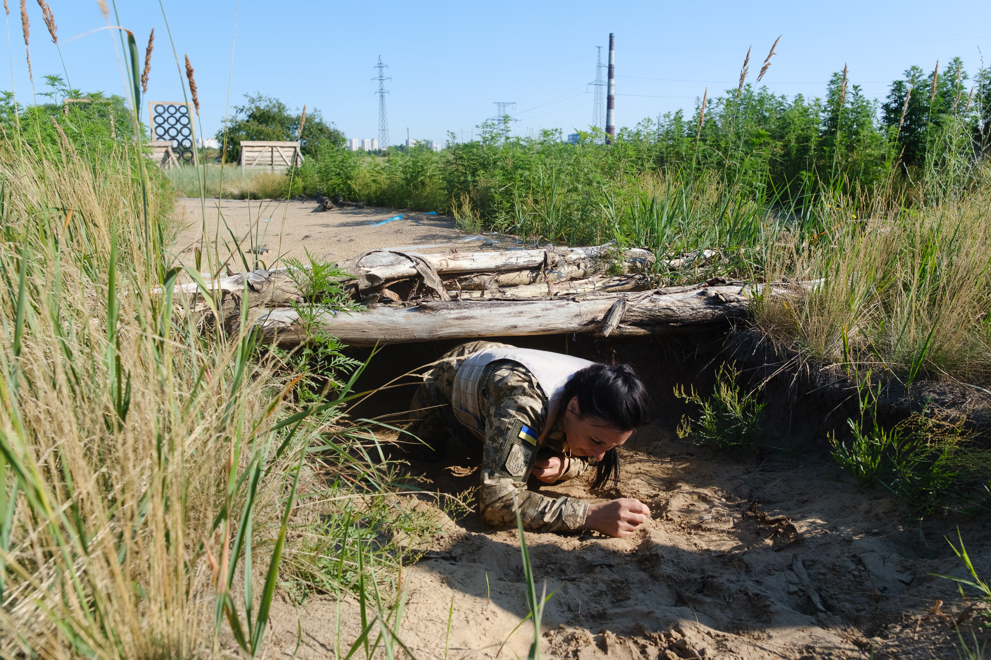 Дивіться, як виглядає нова жіноча військова форма ЗСУ: фото з полігону