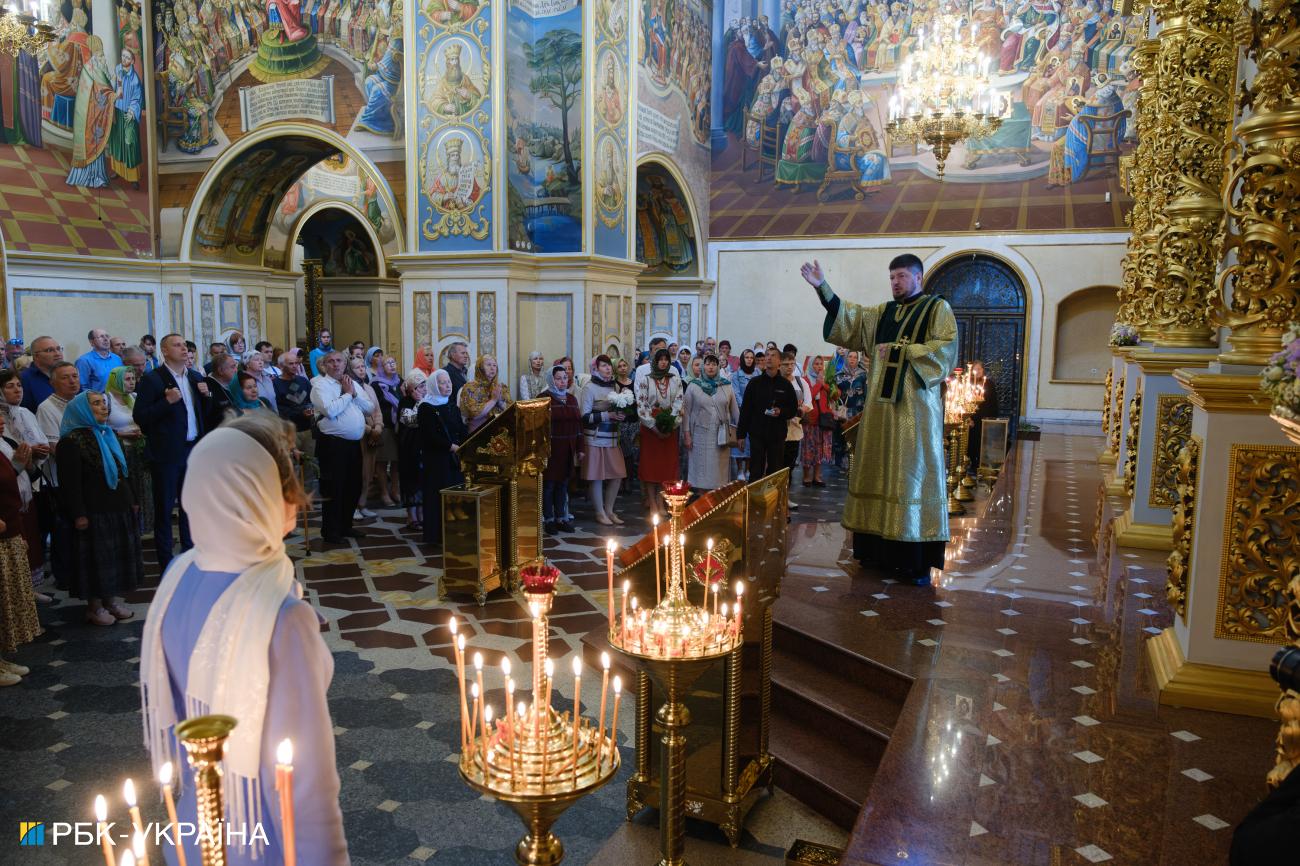 Какие церковные праздники в Украине летом по новому календарю: полный список и даты