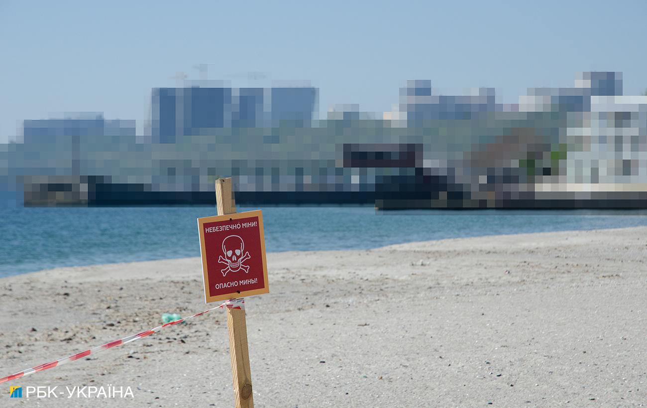 "Готові зустрічати росіян, ласкаво просимо, перестріляємо всіх". Репортаж з військової Одеси