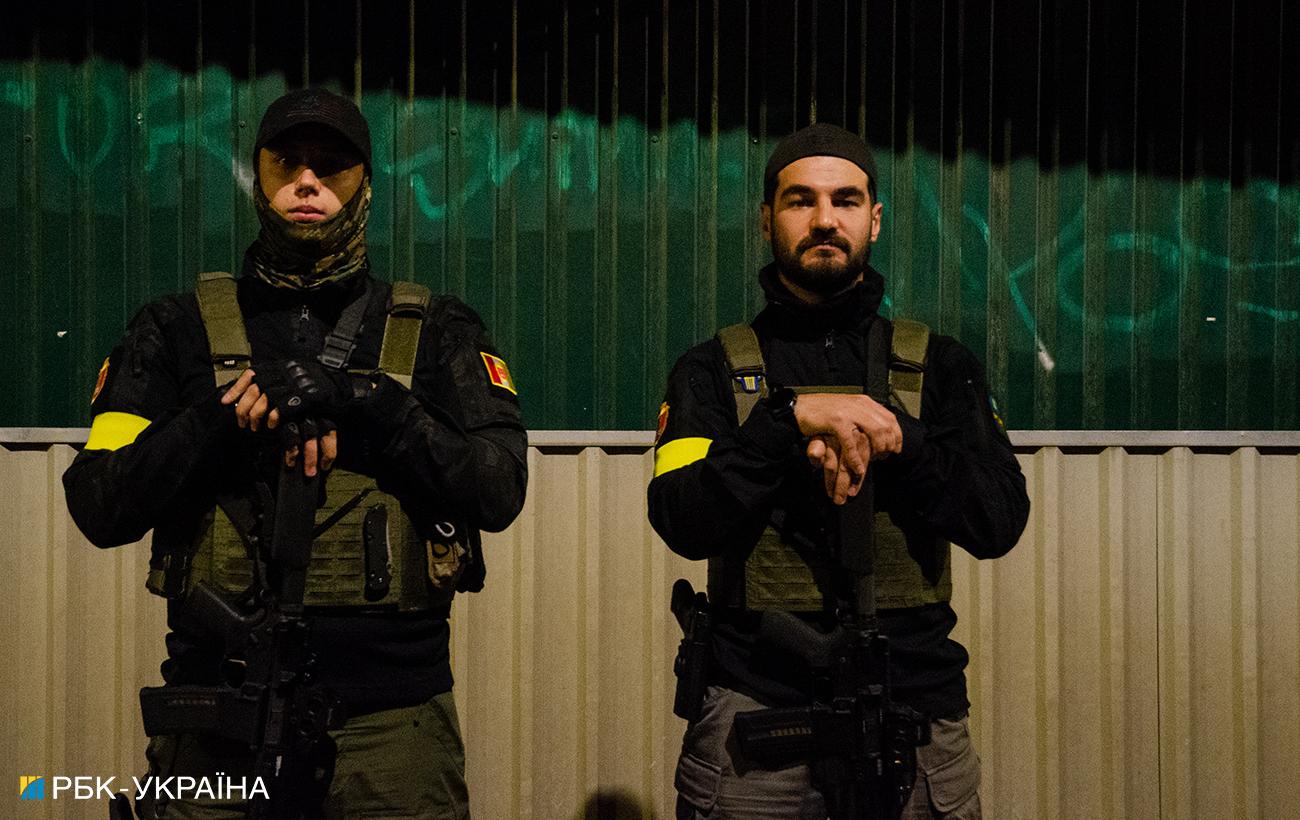 "Готові зустрічати росіян, ласкаво просимо, перестріляємо всіх". Репортаж з військової Одеси