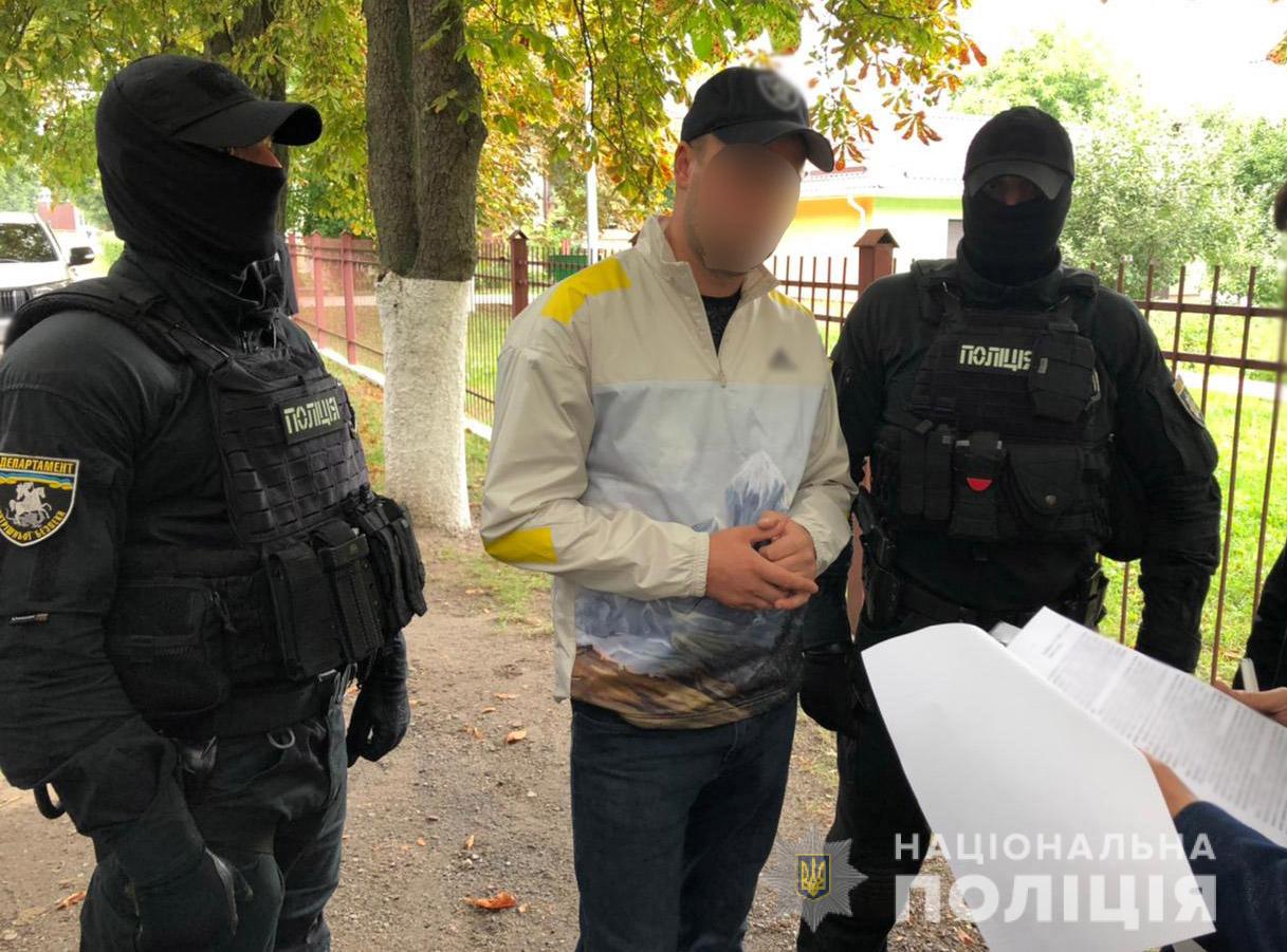 В Киеве полицейские похитили мужчину, чтобы &quot;заработать&quot; 10 тысяч долларов (фото)