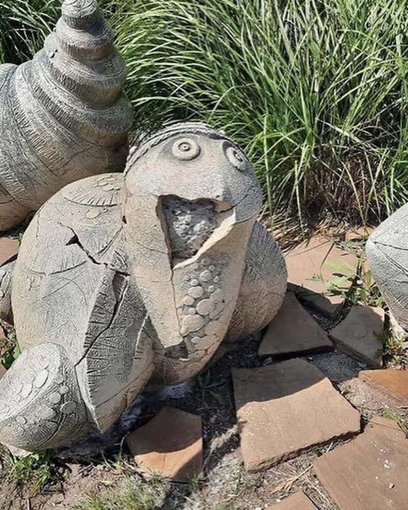 Появились свежие фото "Донбасс-Арены", куда боятся заходить люди: печальные кадры