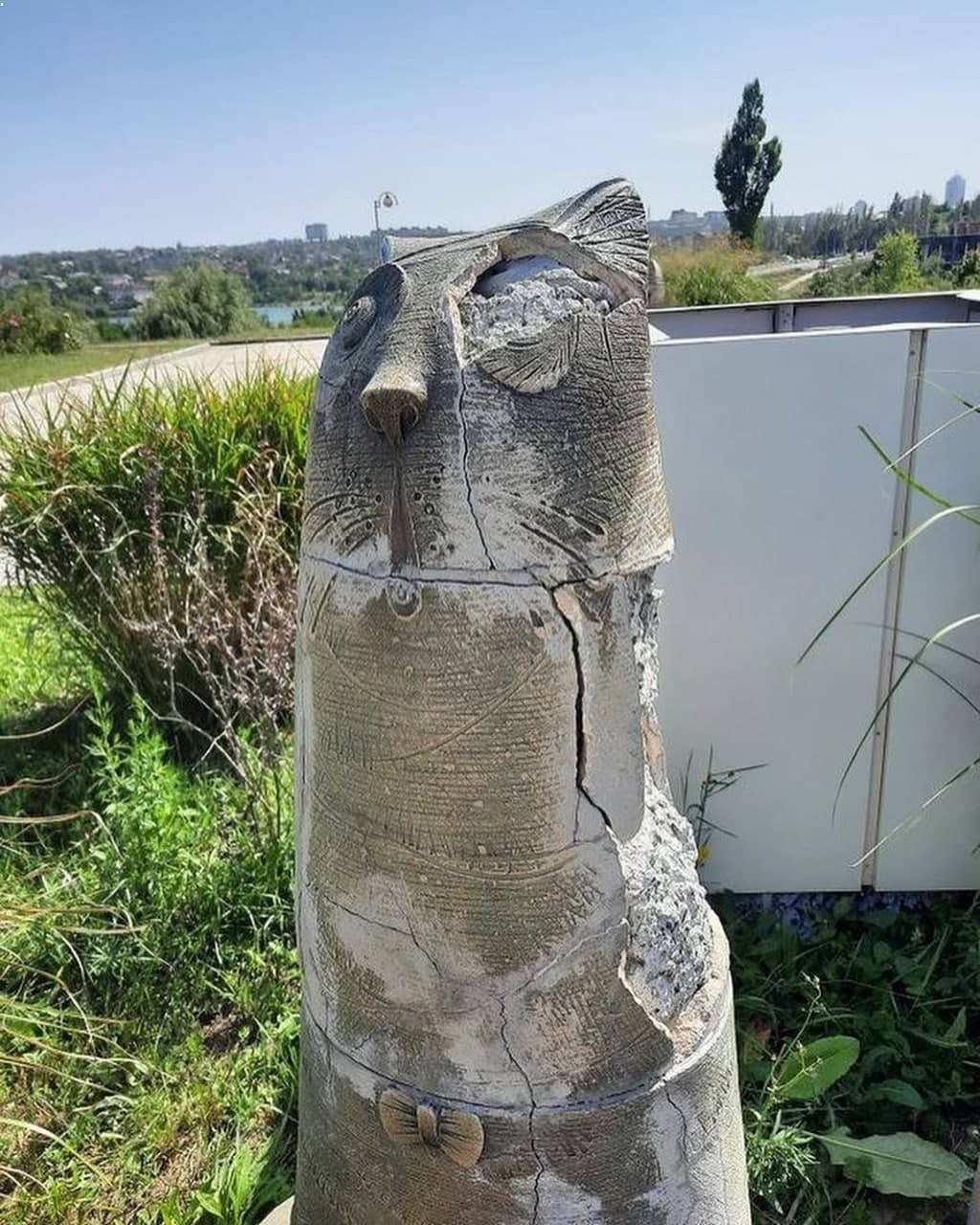 Появились свежие фото "Донбасс-Арены", куда боятся заходить люди: печальные кадры