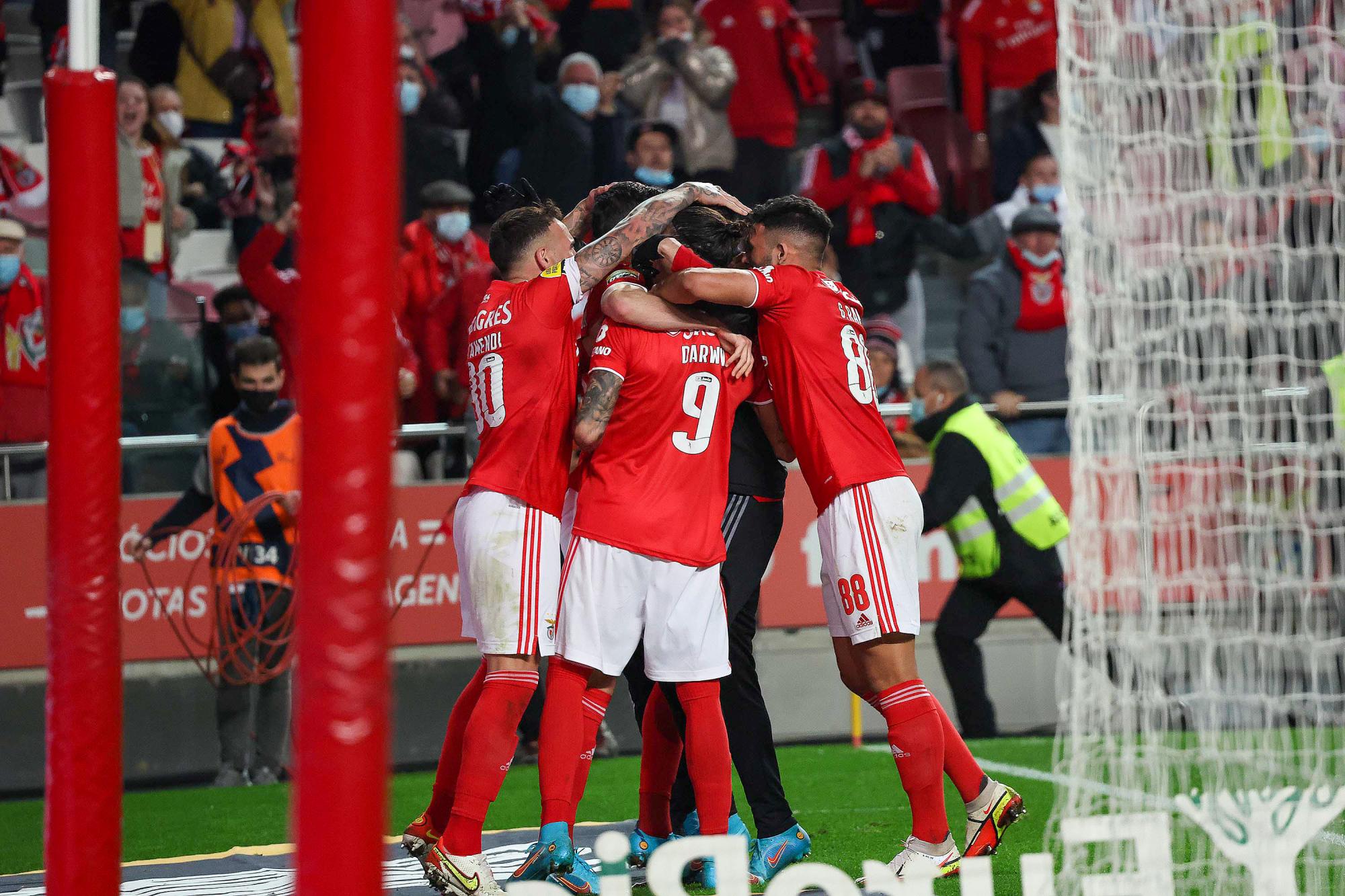 "Бенфика" – "Аякс": анонс матча 1/8 финала Лиги чемпионов