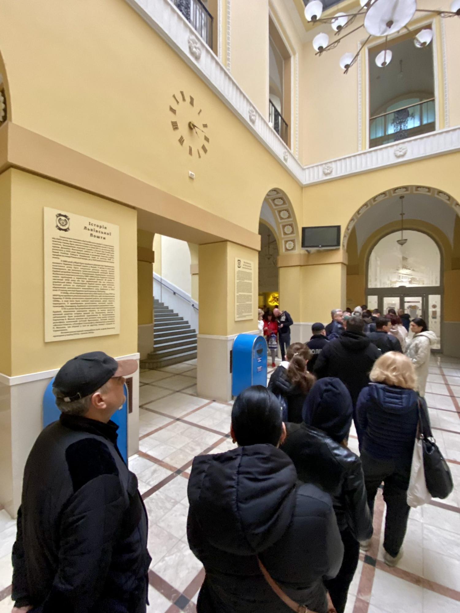 Марка з кораблем від Укрпошти б'є всі рекорди: черга більша, ніж за iPhone