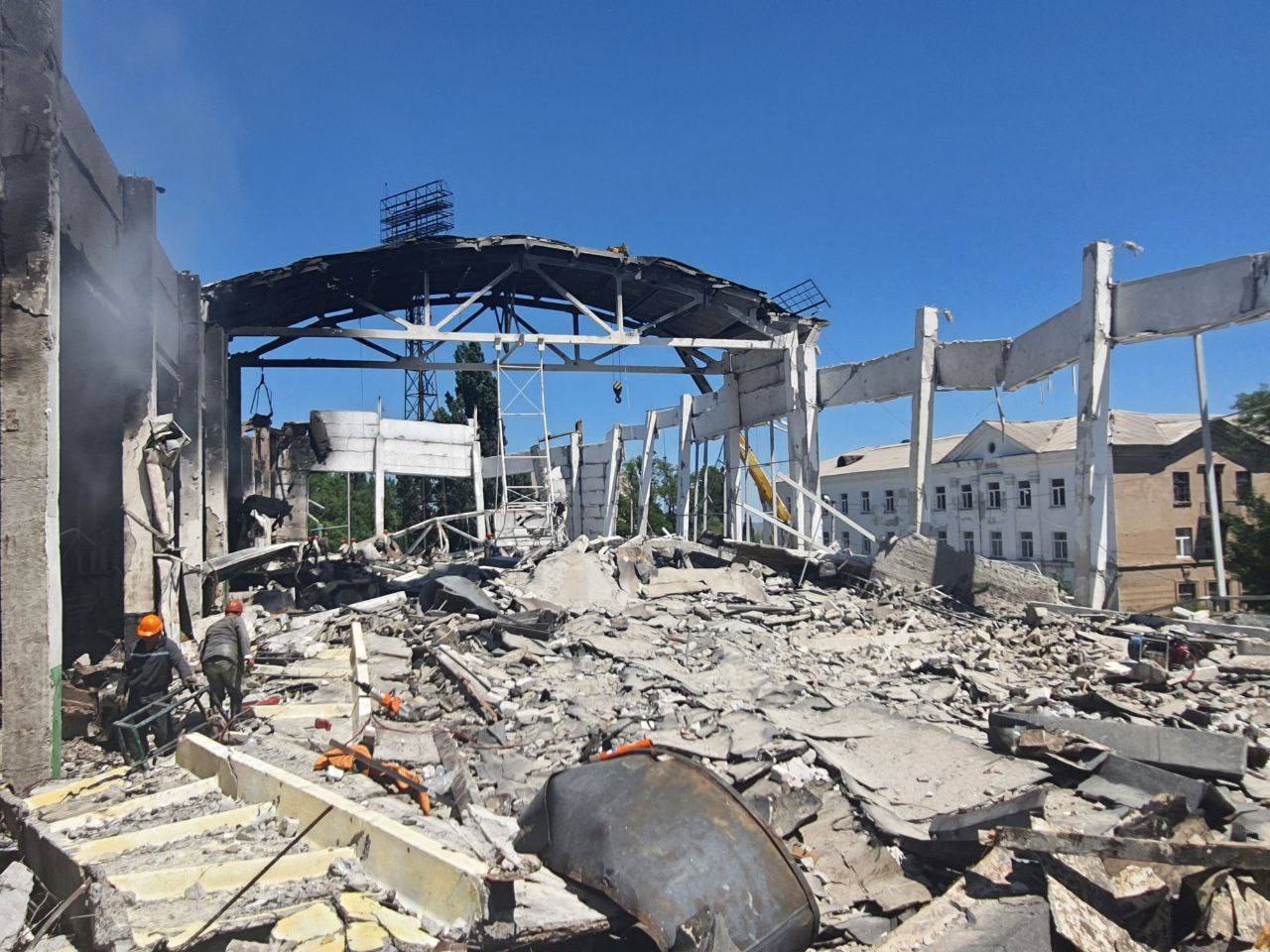 В Луганской области сгорел знаменитый стадион. Вместе с оккупантами (фото)