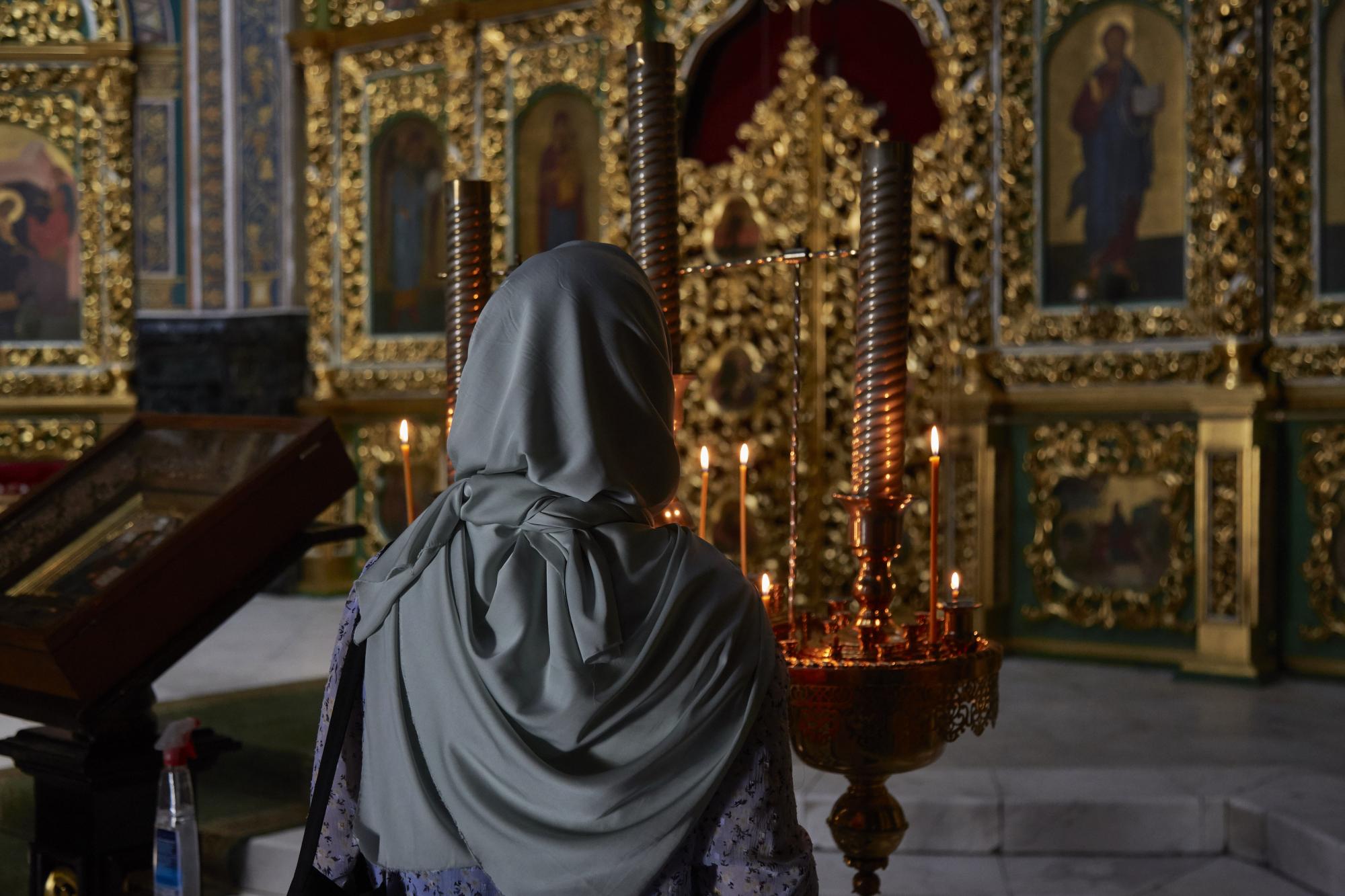 Православная церковь Украины опровергла миф о том, что женщинам во время менструации нельзя в храм