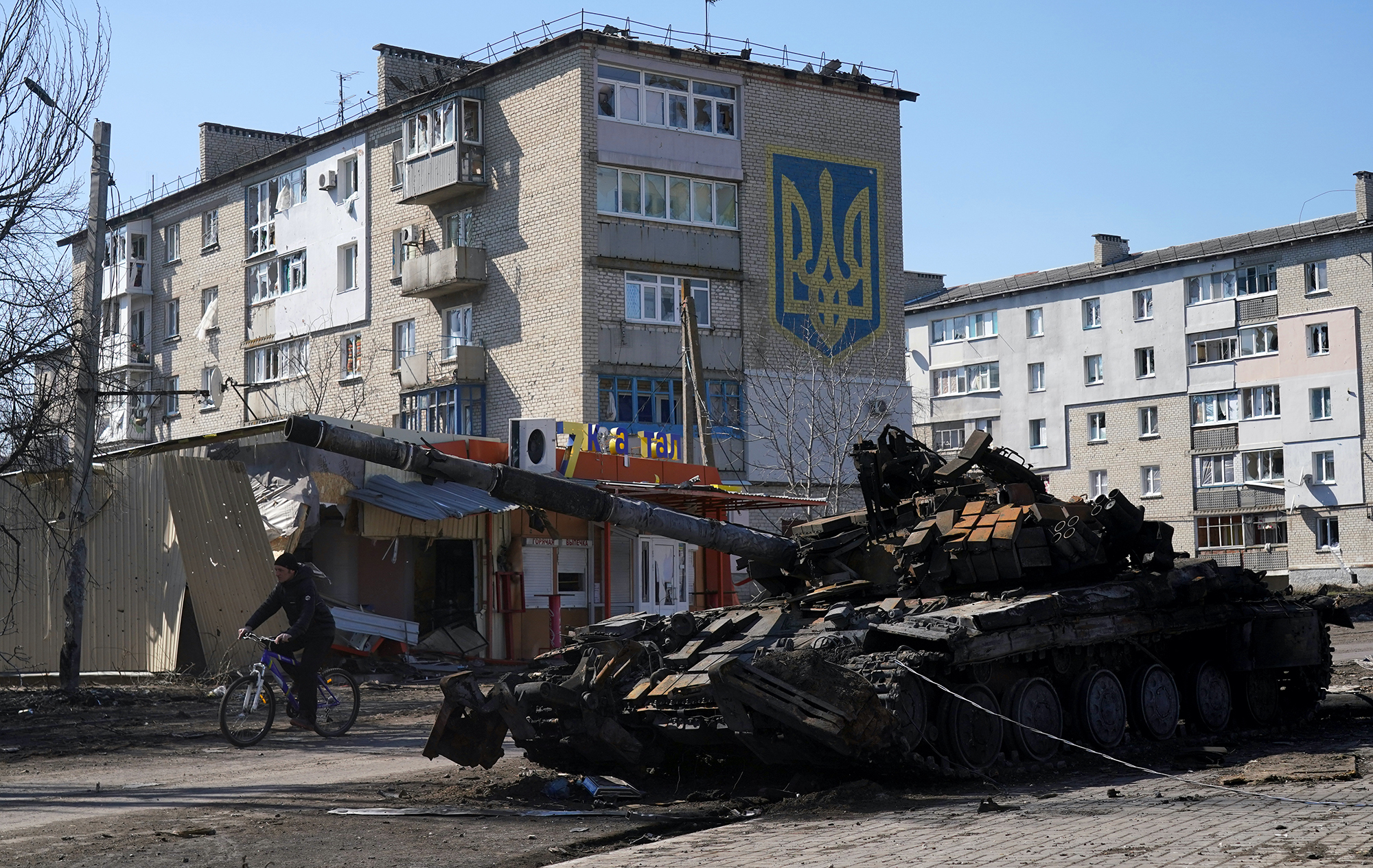 Новости украины 17.04 24. Украинские танки в Мариуполе.
