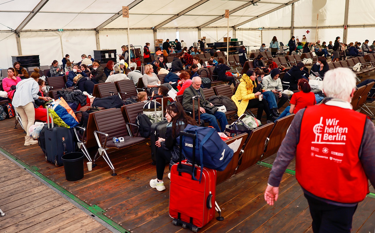 Куди звертатися українцям після приїзду в Німеччину: адреси центрів