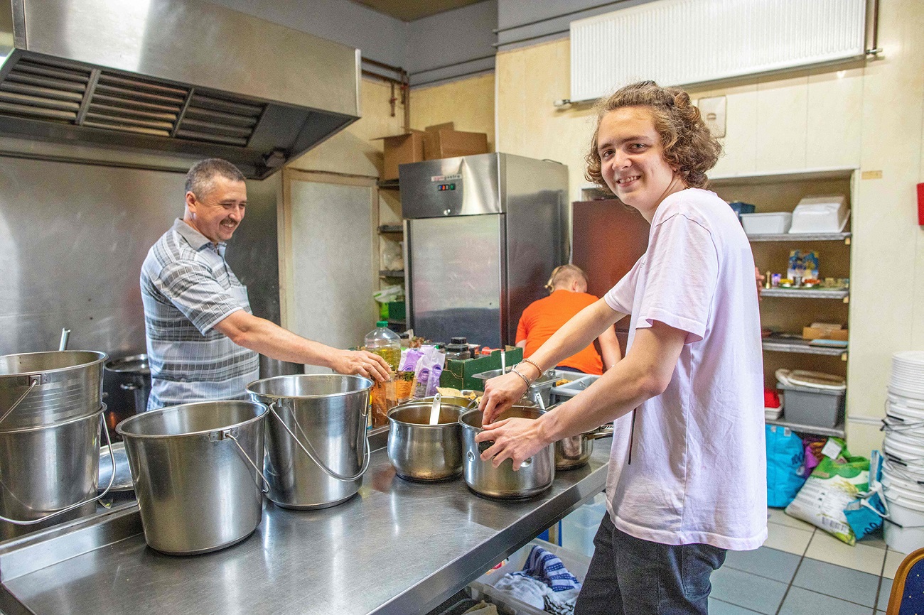 В стране ЕС пересматривают еще одну категорию выплат для украинских беженцев: о чем речь