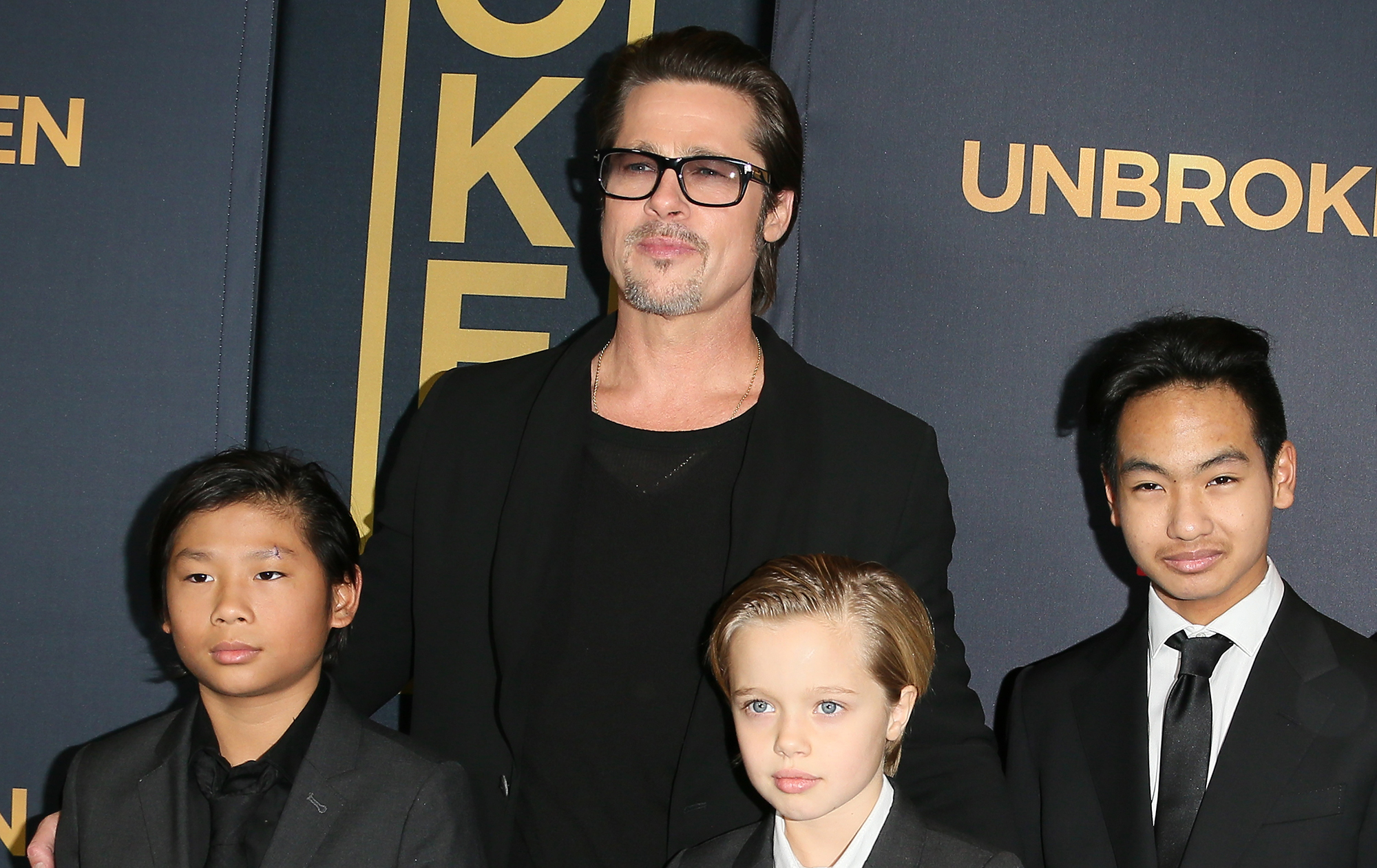 "Сделай шаг и прекрати это!": отец Анджелины Джоли эмоционально обратился к Брэду Питту