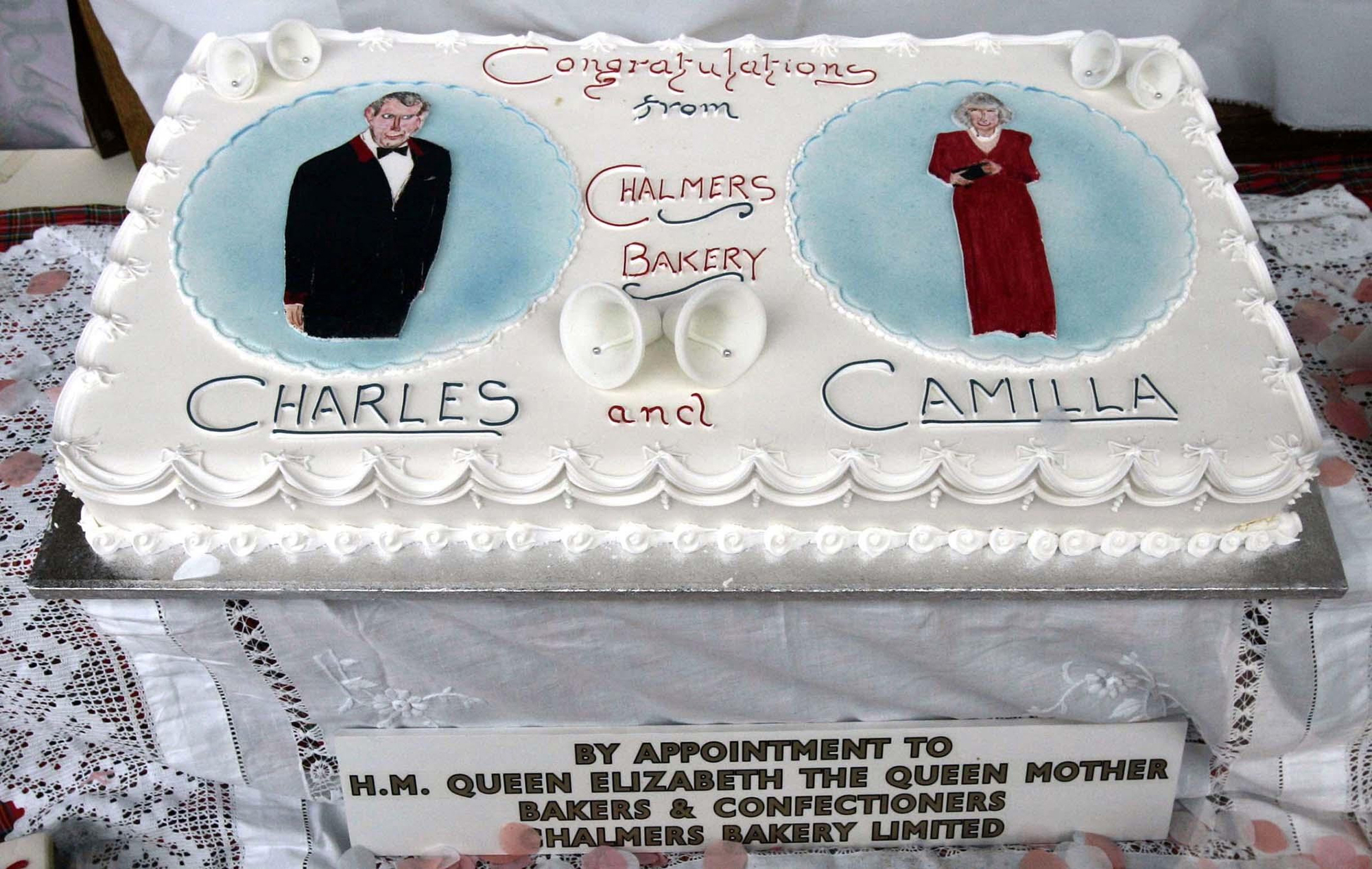 Історія кохання короля Чарльза III та Камілли, яка стала сильніше королівських звичаїв