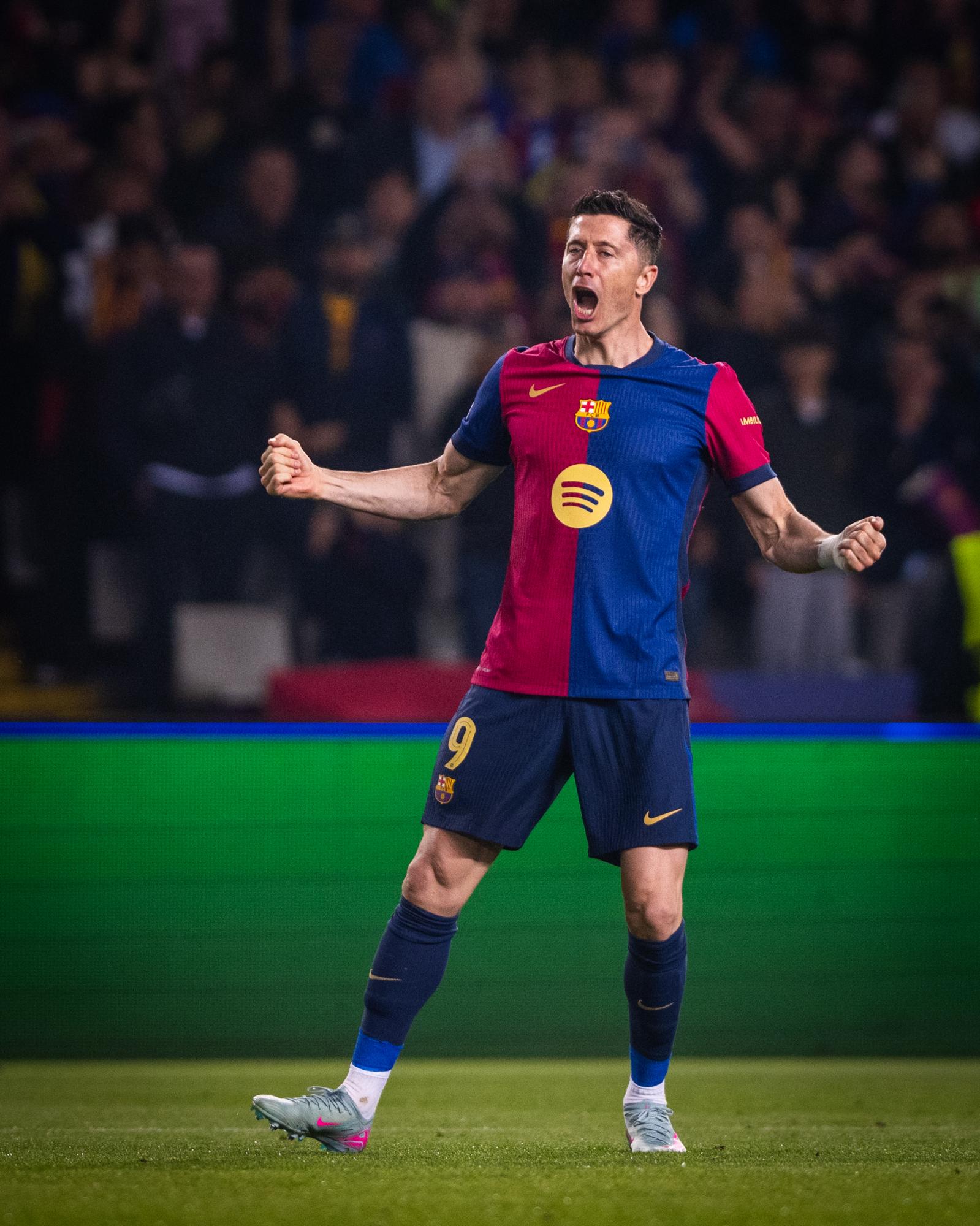 Лига чемпионов: "Барселона" разбила "Боруссию", ПСЖ победил "Астон Виллу" с голами-шедеврами