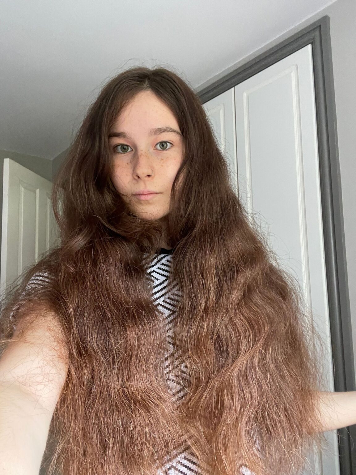 Девушка отказалась на год от мытья головы и вот что вышло из ее эксперимента (фото)