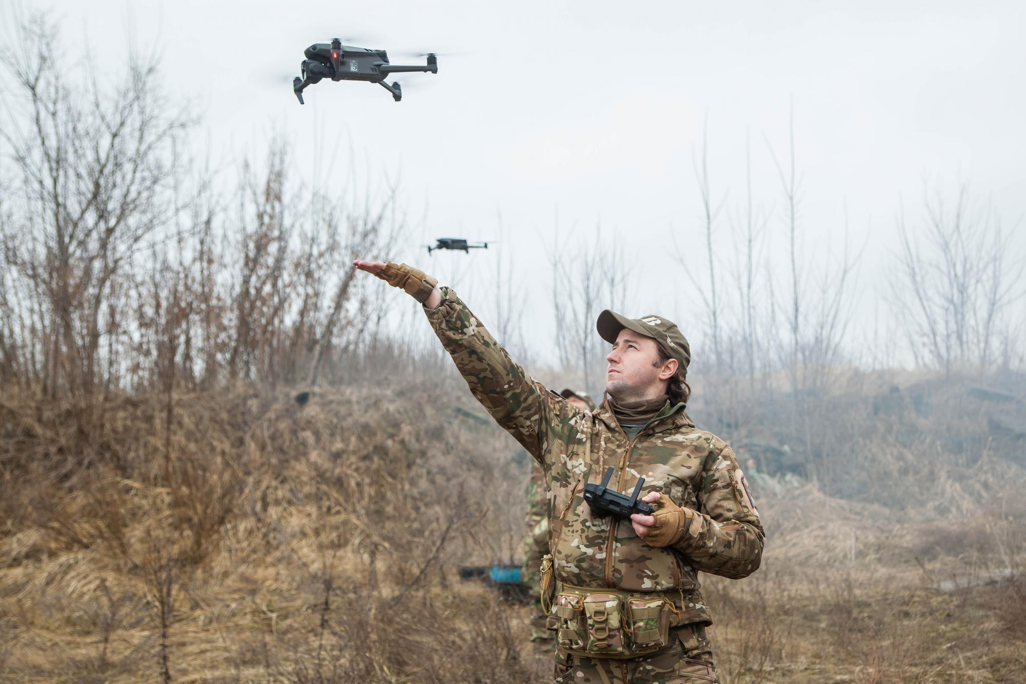Пригодится каждому. Где украинцев обучают такмеду, стрельбе и управлению БПЛА
